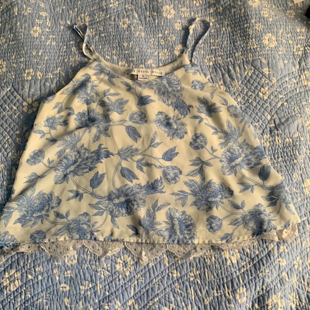 Small HYFVE tank, lace underneath
